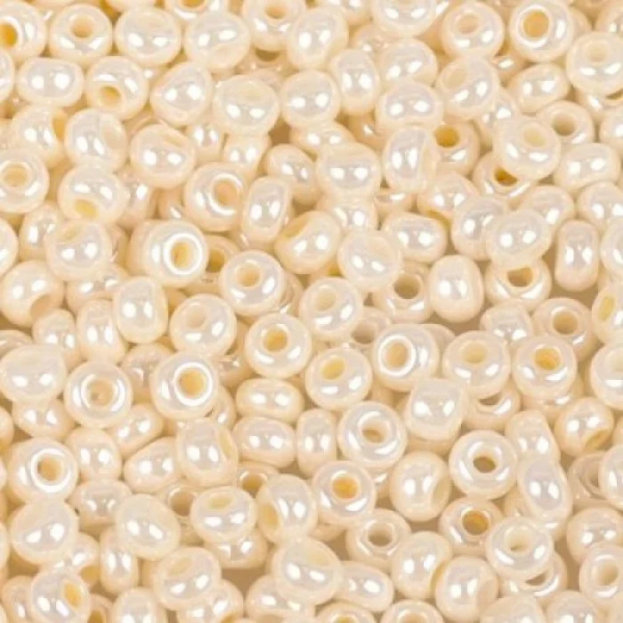 46113 10/0 чеський бісер Preciosa, бежевий, непрозорий перламутровий