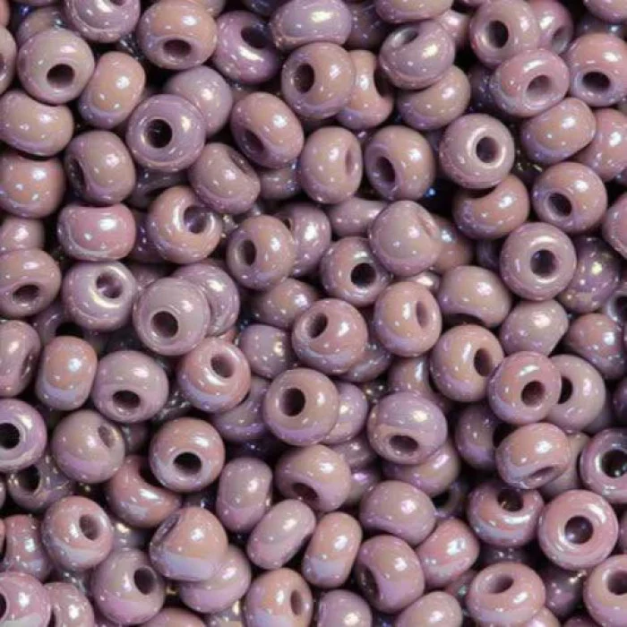 24020 10/0 чеський бісер Preciosa, ліловий блідий, непрозорий райдужний