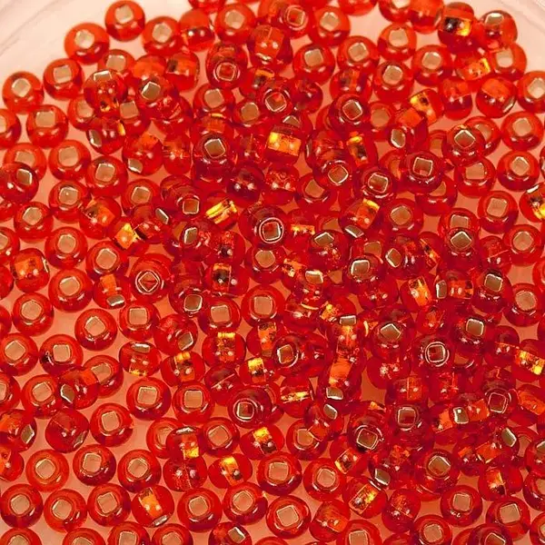 97050 10/0 чеський бісер Preciosa, червоний яскравий, прозорий з блискучим срібним