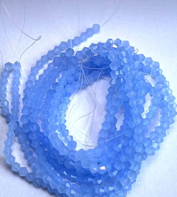 Біконуси 4 мм, світло блакитний