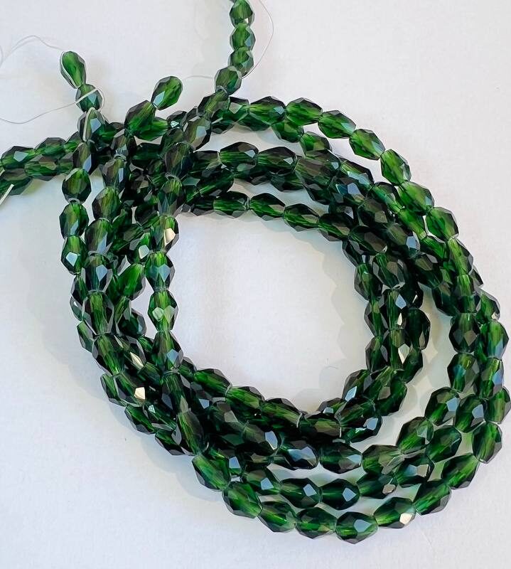 Капелька 4х6 мм, темно зелений прозорий