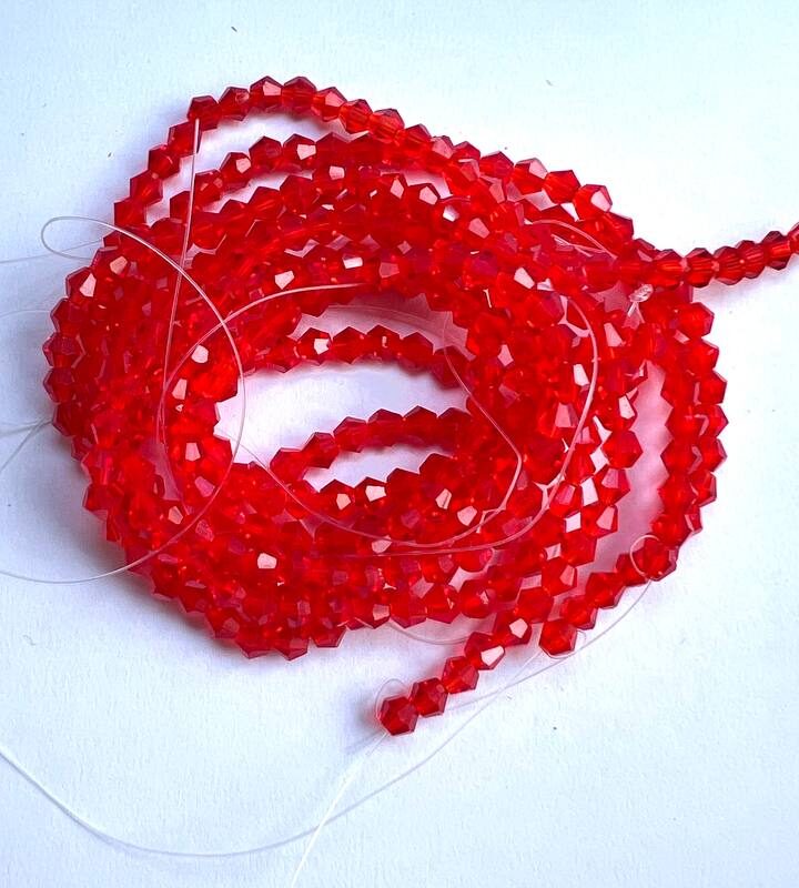 Біконуси 4 мм, червона прозора