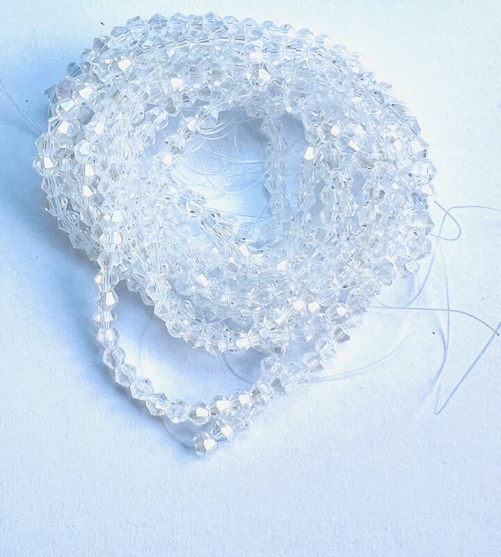 Біконуси 4 мм, прозора з переливом