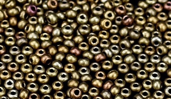 01610 Чеський бісер Preciosa 10/0 райдужний металік