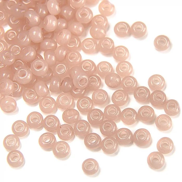 02112 10/0 чеський бісер Preciosa, кремовий, непрозорий сольгель алебастровий