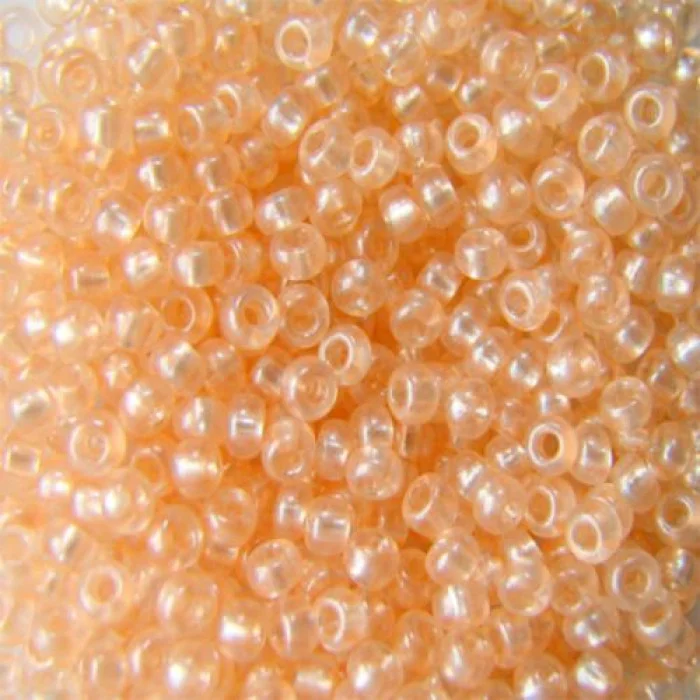 08118 10/0 чеський бісер Preciosa, кремовий, кристальний перламутровий