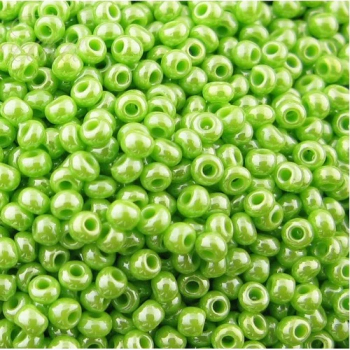 58310 10/0 чеський бісер Preciosa,  салатовий світлий, непрозорий глазурований