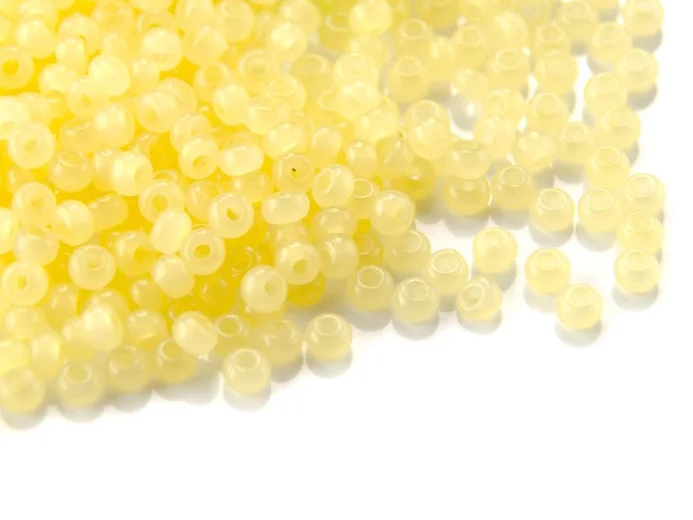 02281 10/0 чеський бісер Preciosa, жовтий, непрозорий сольгель алебастровий