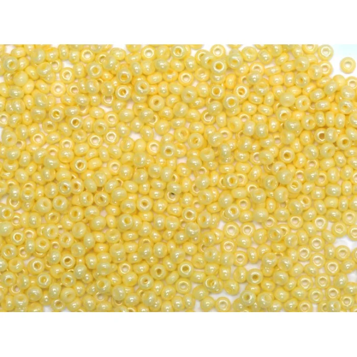 63181 10/0 чеський бісер Preciosa,  лимонний, непрозорий глазурований