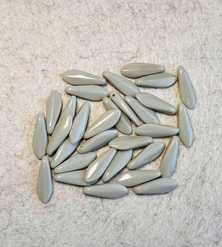 Намистини DAGGERS натуральний сірий 43020