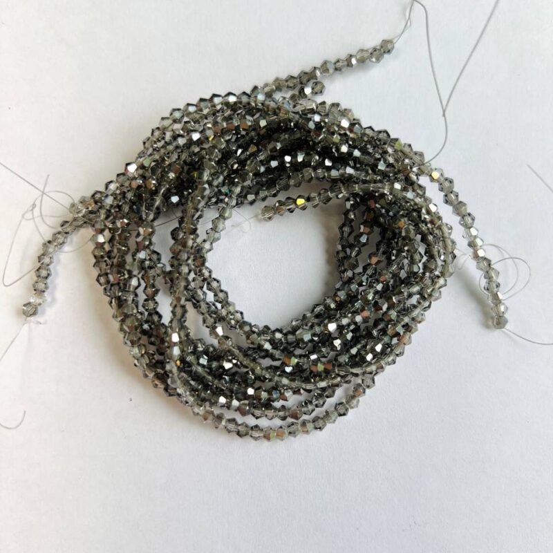 Біконуси 2 мм, сірий прозорий 01141