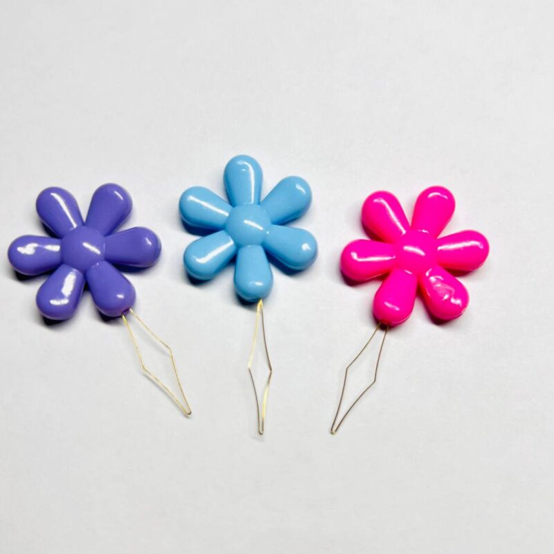 Нитковдівач пластик квіточка мікс