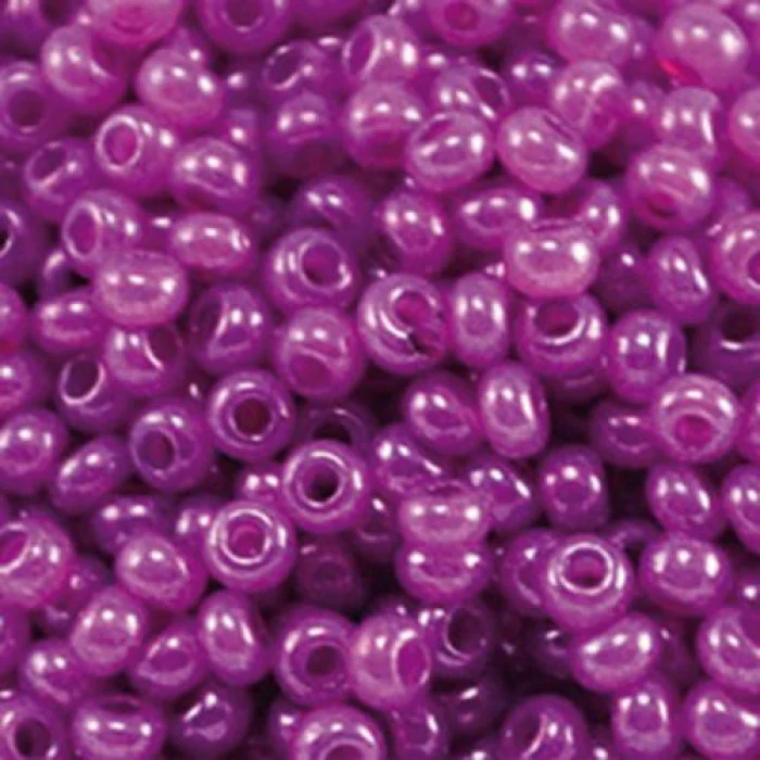 17125 10/0 чеський бісер Preciosa, фіолетовий, непрозорий алебастровий глянцевий
