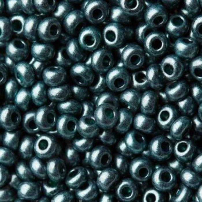 28958 10/0 чеський бісер Preciosa, блакитно-сірий, непрозорий чорний бурштин перламутровий