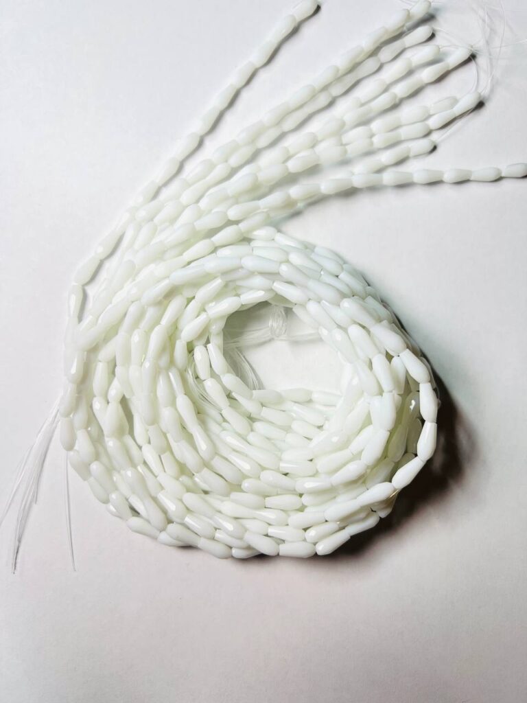 Капелька 4х9 біла натуральна 03050